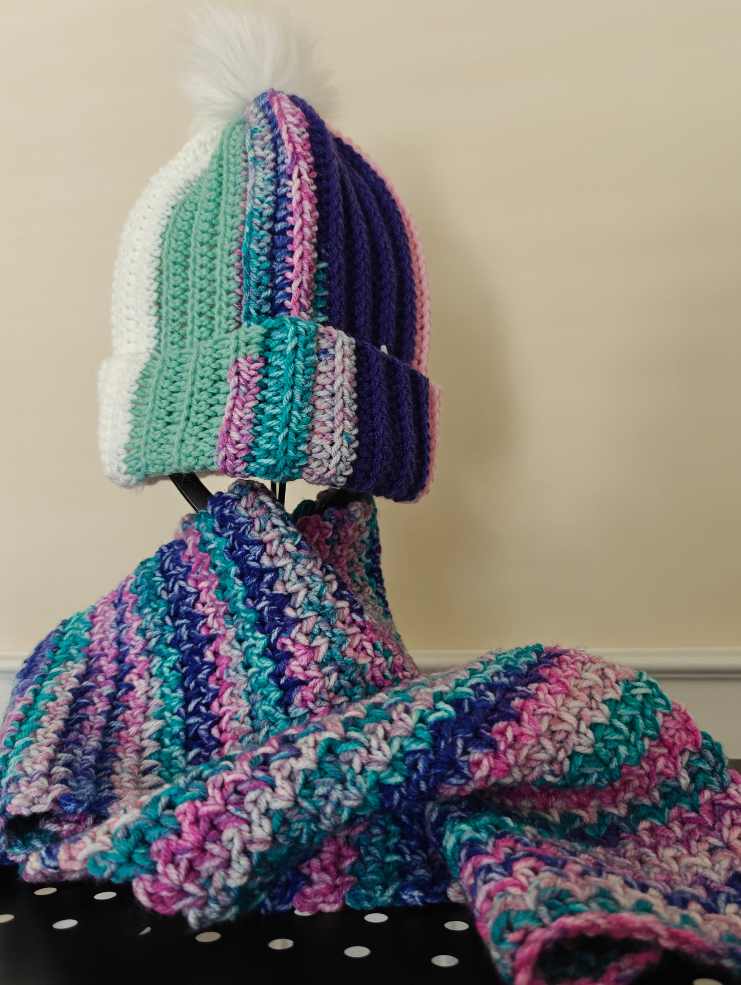 Lindor Hat and Enchanting V Scarf Matching Set