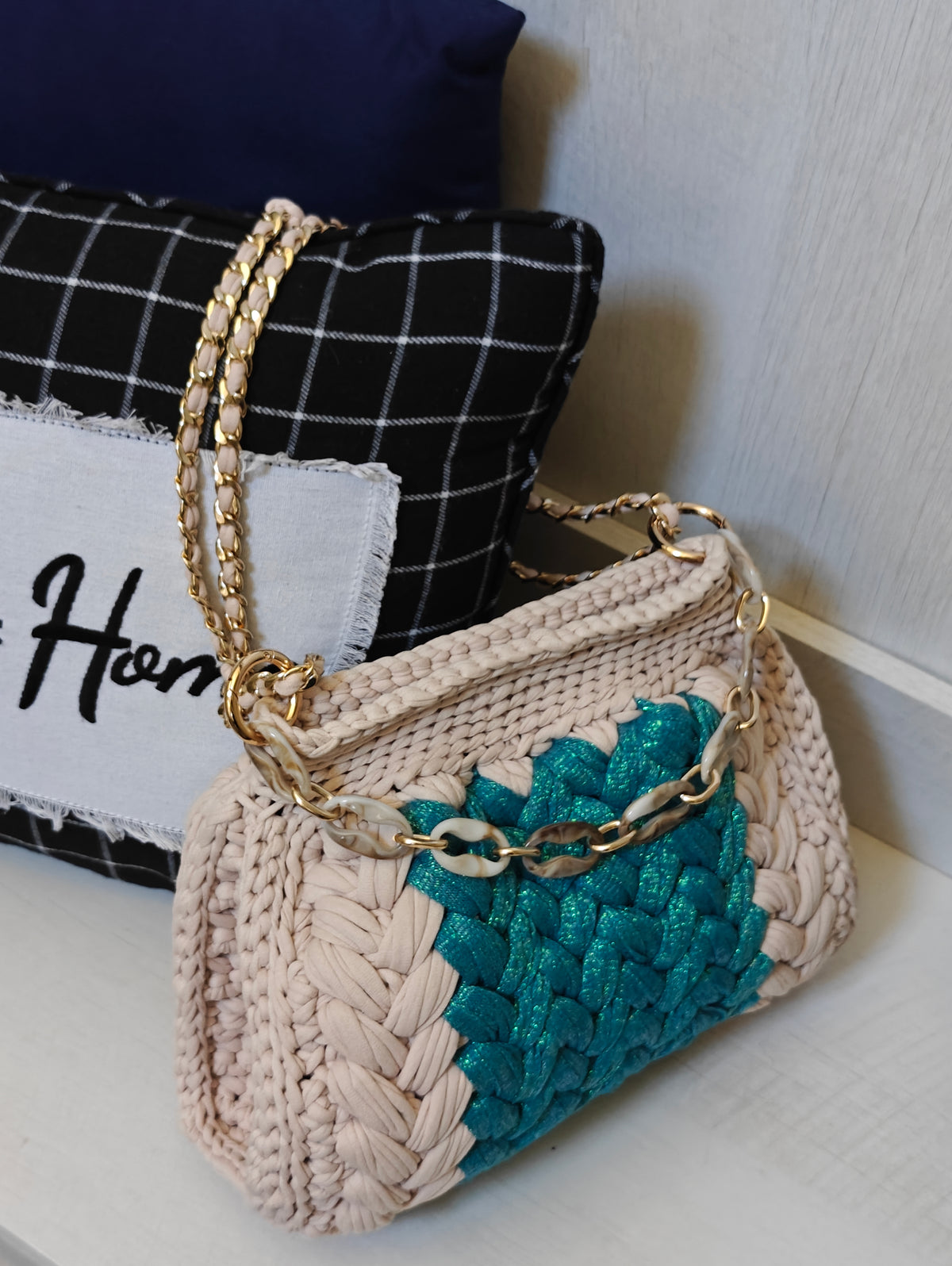 Mia Shoulder Bag
