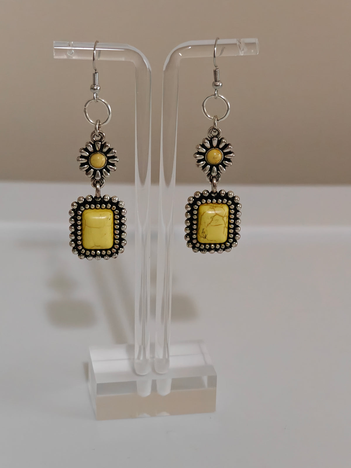 Sunny Bloom Yellow Stone Earrings