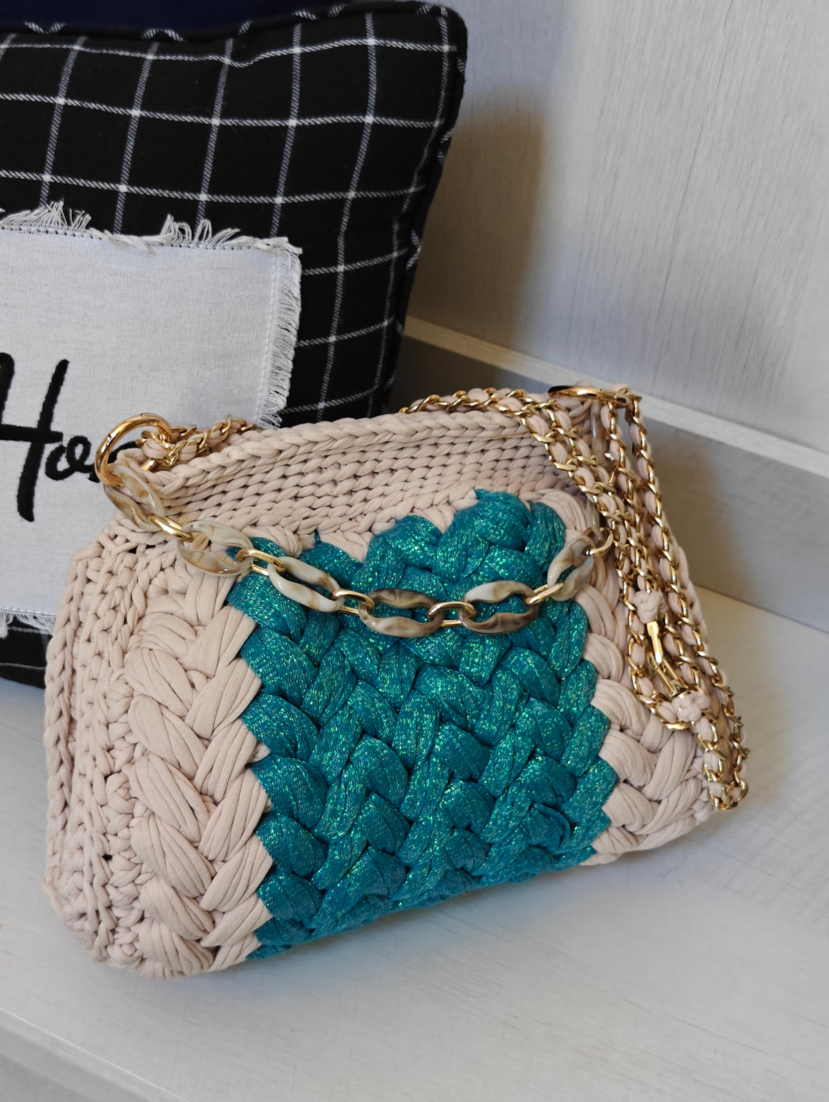 Mia Shoulder Bag