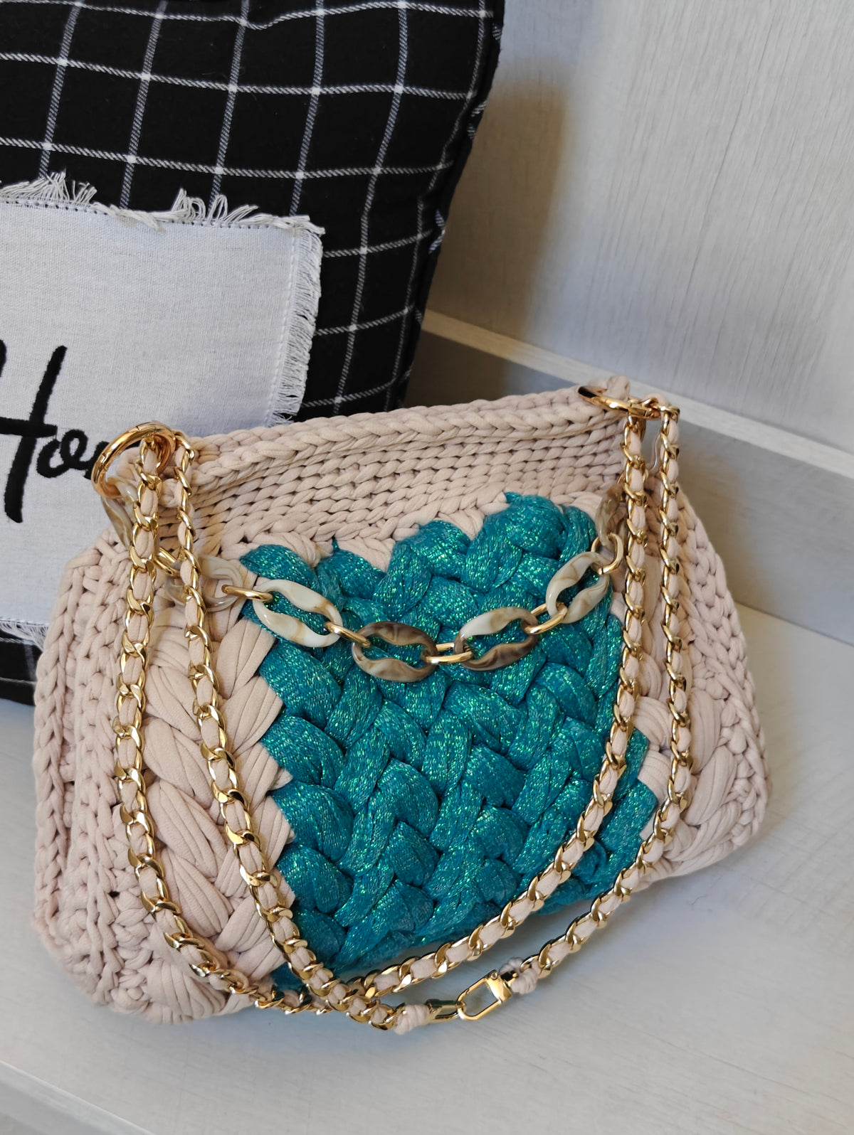 Mia Shoulder Bag